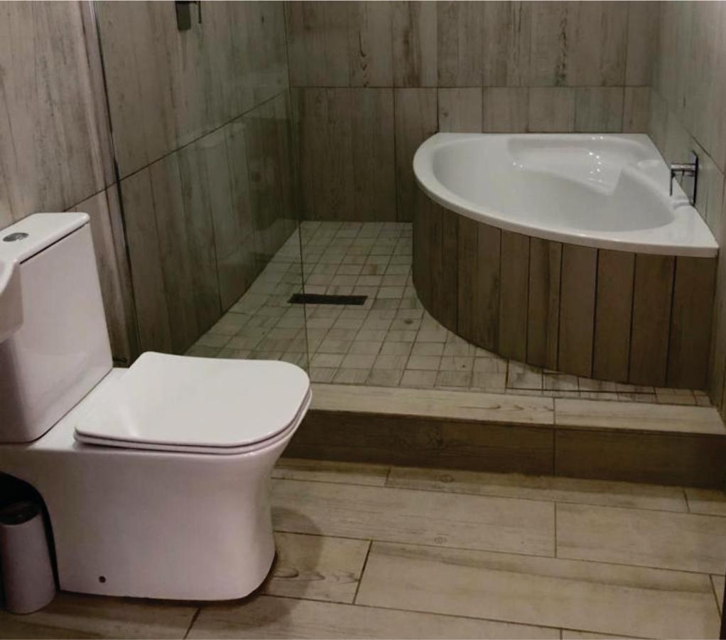 Beesdam Guesthouse Potchefstroom Extérieur photo