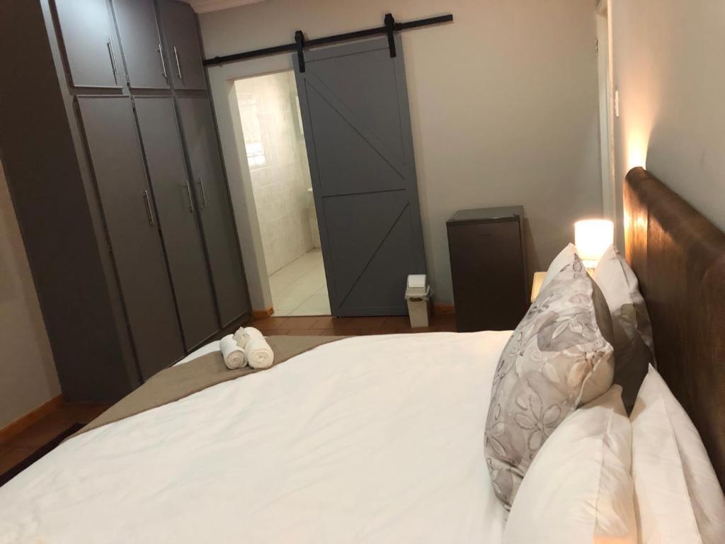 Beesdam Guesthouse Potchefstroom Extérieur photo