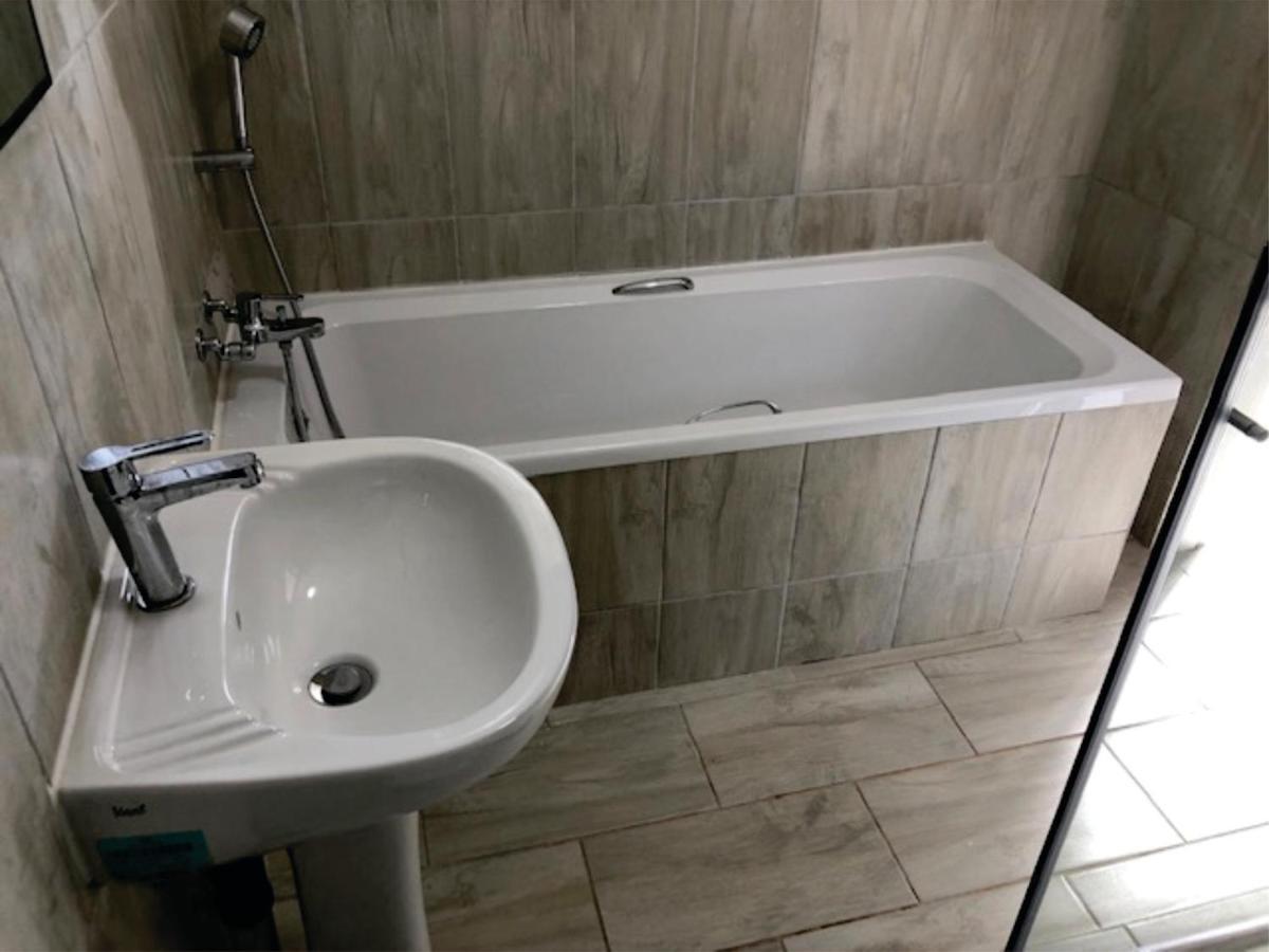 Beesdam Guesthouse Potchefstroom Extérieur photo