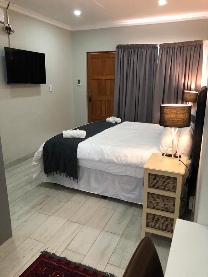 Beesdam Guesthouse Potchefstroom Extérieur photo